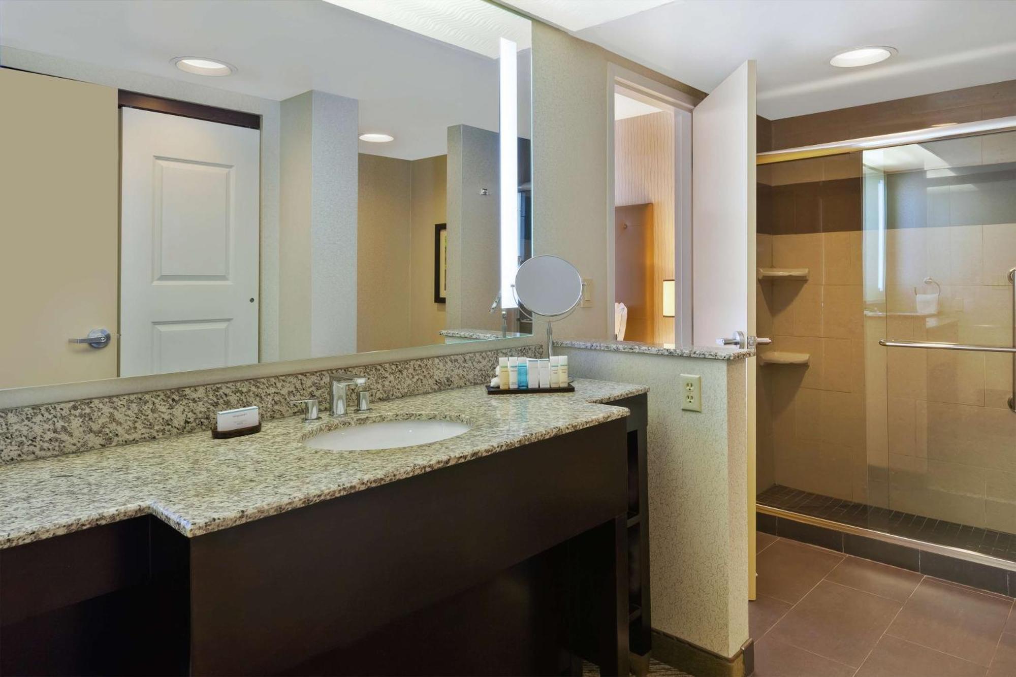 Hotel Auburn Hills Εξωτερικό φωτογραφία